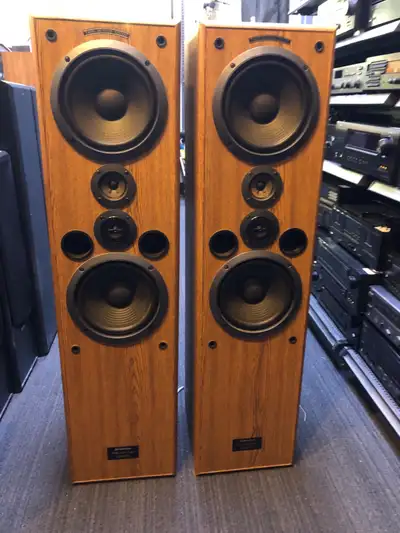 Pioneer CS-J825Q twin woofer speaker system We do offer a 30 day warranty and can test before you bu...