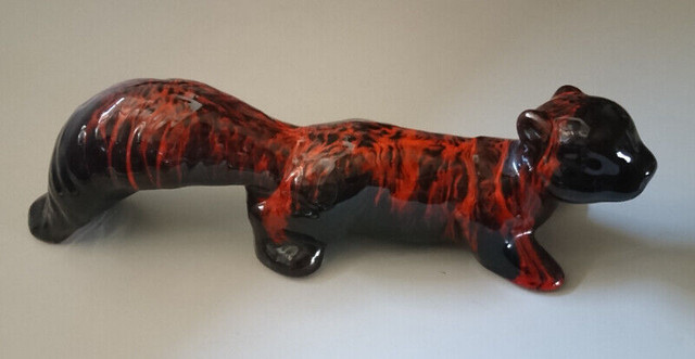 Vintage Canadian Canuck Pottery Squirrel Figurine in Arts & Collectibles in Oshawa / Durham Region - Image 4