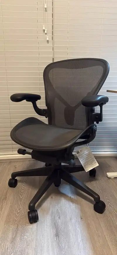 Herman Miller Aeron Remastered Office Chair Size B (Like New), View more