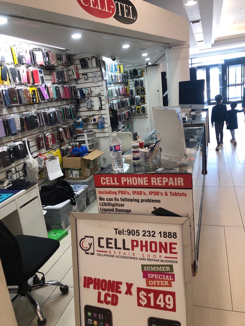 Cellphone repair/customer service Customer Service Mississauga