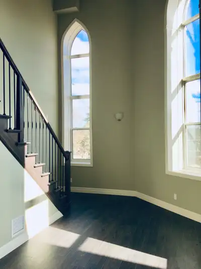Luxurious Beautiful Loft Apartment in Woodstock Now Available