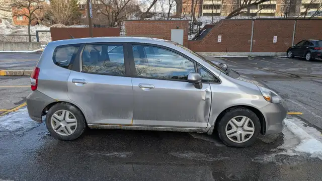 Honda Fit 2008 in Cars & Trucks in Ottawa - Image 4