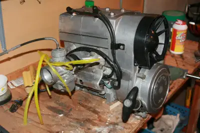 Moteur de motoneige vintage JLO Rockwell 440cc,2 temps , refait à neuf ( pistons, électrique ( point...