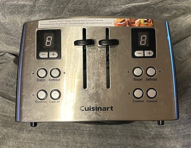 Cuisinart 4 Bread Slice or Bagel Toaster in Toasters & Toaster Ovens in Oshawa / Durham Region - Image 4