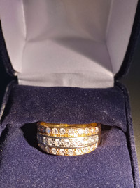 A  beautiful  multi diamond  ring.