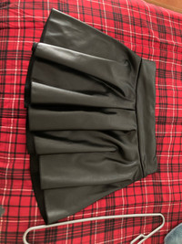 Black skirt 