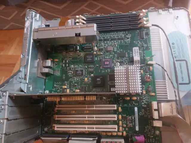 Apple Power Macintosh G3 - Pour pièces - For parts in Desktop Computers in City of Montréal - Image 5