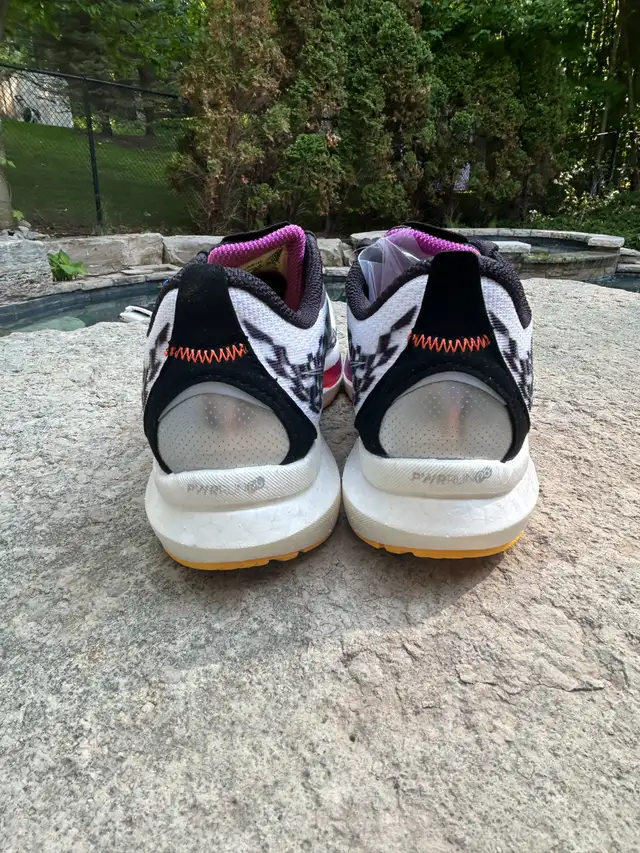 Saucony Endorphin Speed 2 Running Shoes – Women’s Size 7 – New in Women's - Shoes in Markham / York Region - Image 5