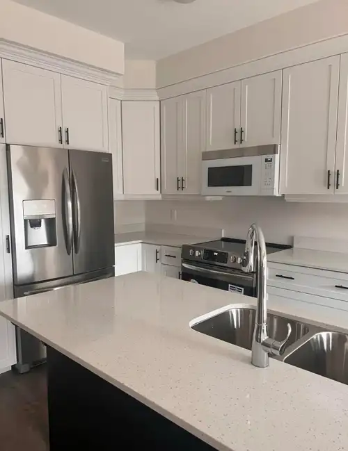 Discover this stunning, modern 4-bedroom, 3.5-bathroom home for rent in Hamilton, featuring a bright...