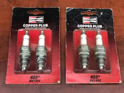 Pair of New Champion 405 RN14YC Copper Plus Spark Plugs