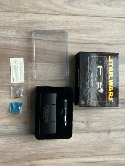 Star Wars Master Replicas Yoda Lightsaber .45 scaled SW-317, View more