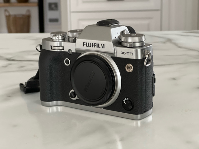 Fujifilm X-T3 in Cameras & Camcorders in Corner Brook