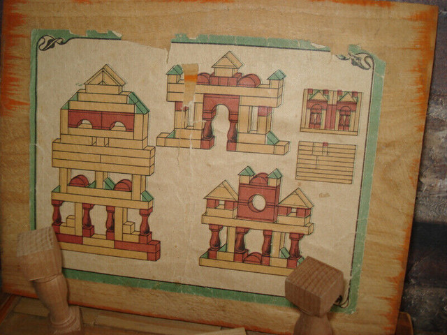 Vieille boite de réglettes et formes en bois. Antique. dans Art et objets de collection  à Granby - Image 4