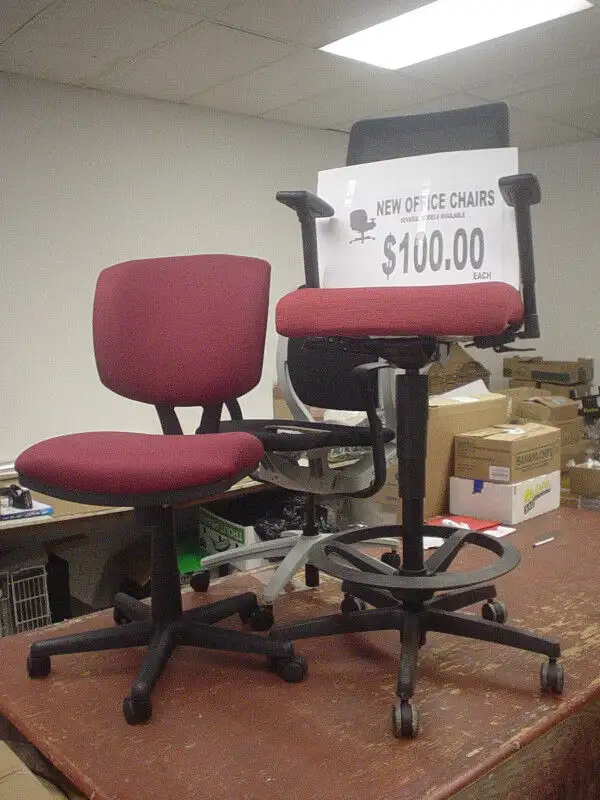 OFFICE CHAIRS in Chairs & Recliners in Kingston - Image 4