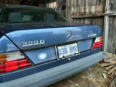 Mercedes-Benz 300D Turbo Diesel – W124 (1989), View more