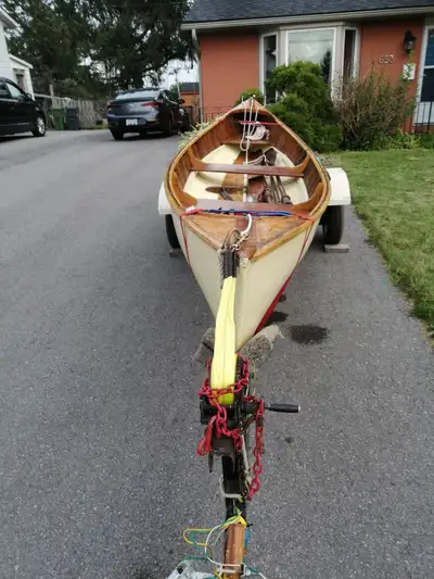 16 foot 2 person rowing skiff built by the Peterborough Canoe Company. Fully restored including fibe...