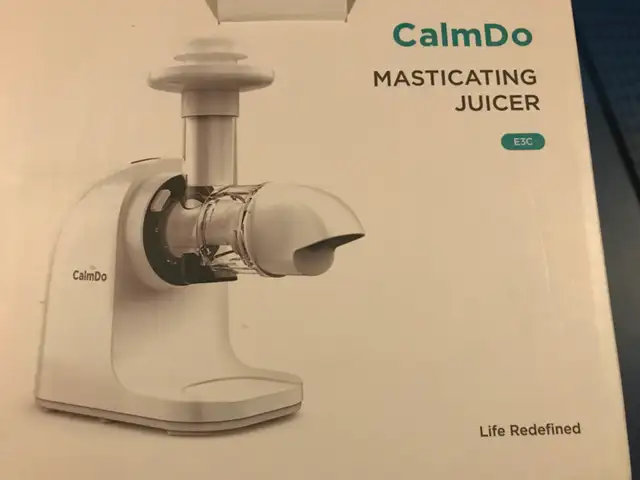 CalmDo Masticating Juicer cold-press, slow-masticating machine in Processors, Blenders & Juicers in Trenton - Image 2