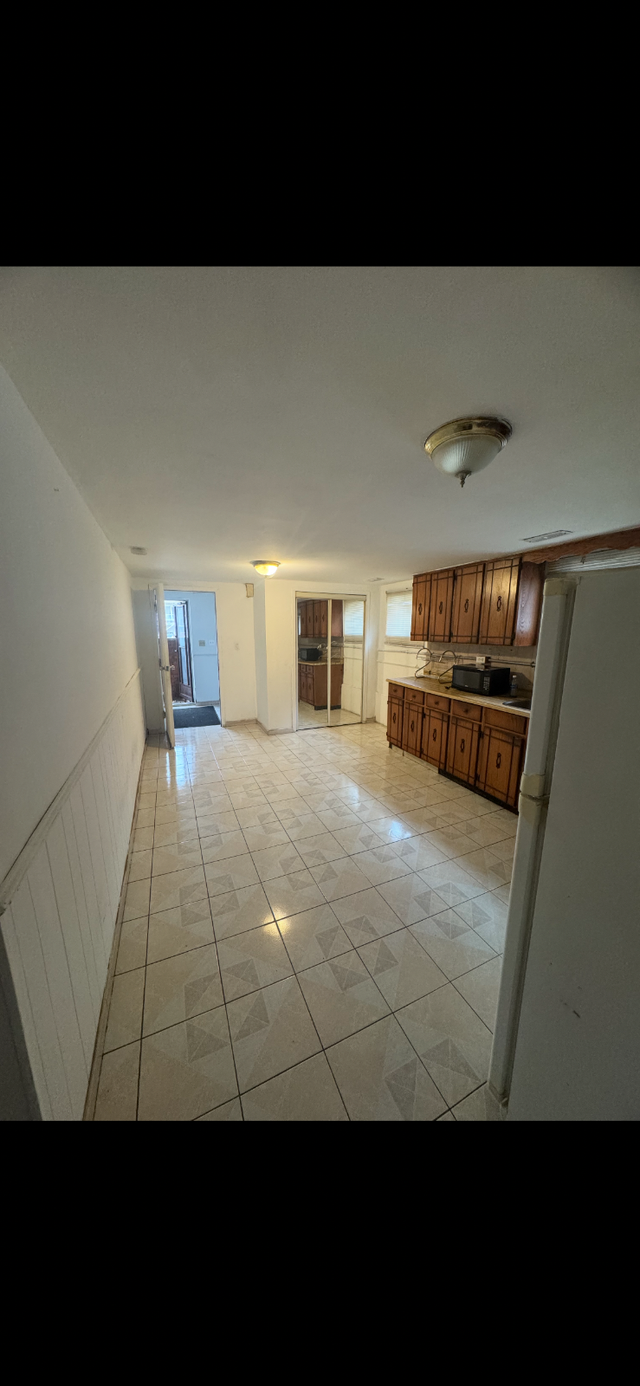 2 bedroom basement 2 floors Brampton avail asap