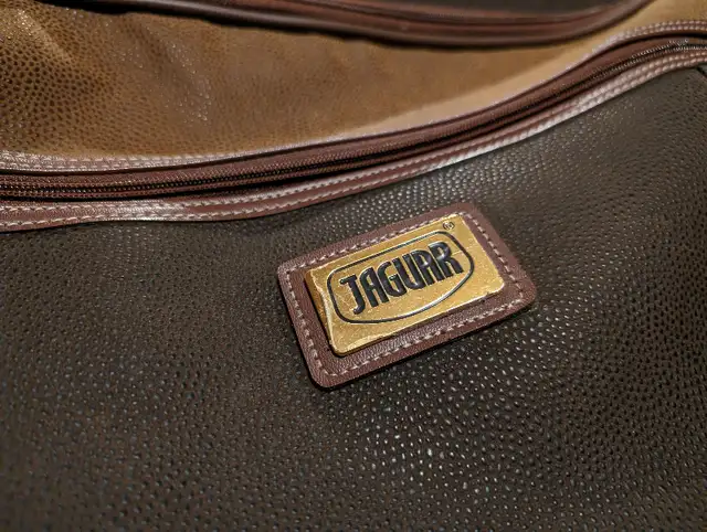 Jaguar Men's Leather Suit Luggage in Men's in Mississauga / Peel Region - Image 3