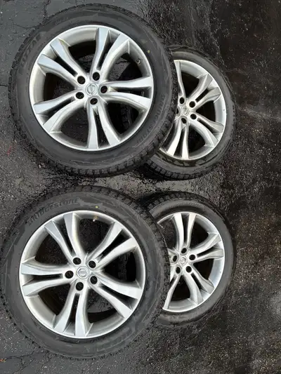 Ensemble de 4 mags 20 po d’origine Nissan Murano 2009 à 2014, bolt pattern 5X114.3 et 4 pneus d’hive...