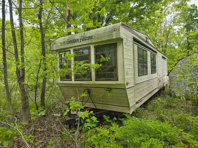 This is a decent trailer could be used for a bunkie or hunting camp.it is packed up and ready to go....