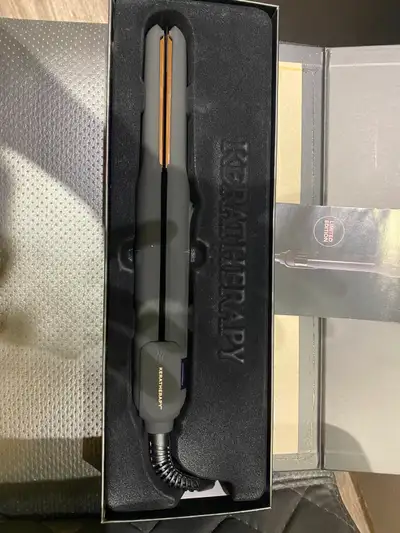 LIMITED EDITION Keratherapy KT PRO 450 – 1.5” Titanium Flat Iron, View more