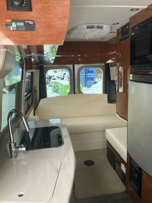  Mercedes pleasureway Fl in RVs & Motorhomes in Owen Sound - Image 5