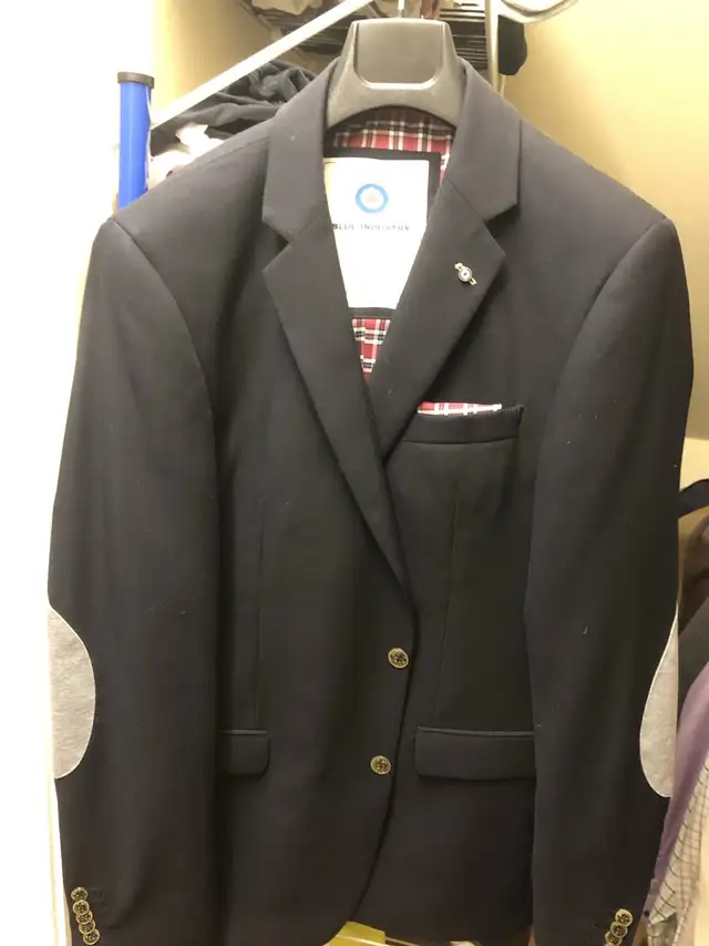 Men’s blazer in Men's in City of Toronto - Image 2