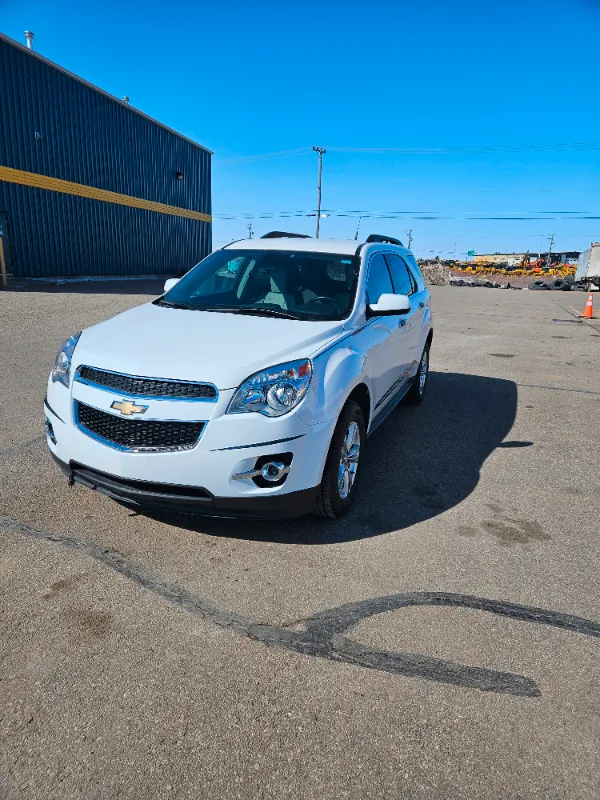 2013 Equinox leather 26,000 kms Mint