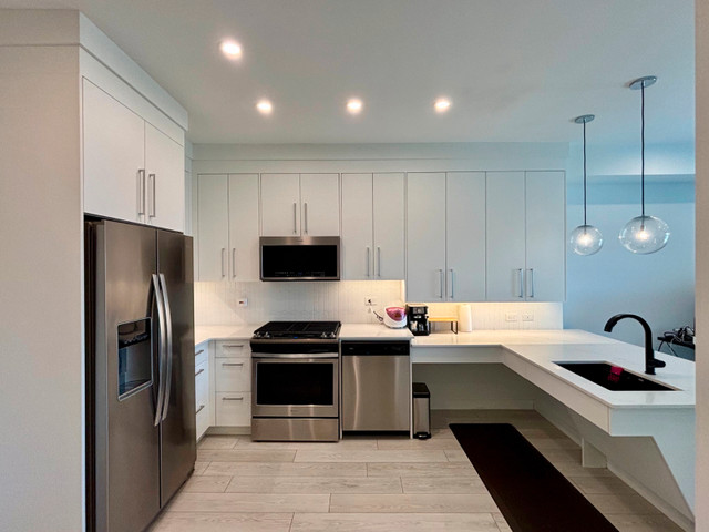Car-Free Living in the Heart of West Springs – 1 bed(628sqft) in Long Term Rentals in Calgary