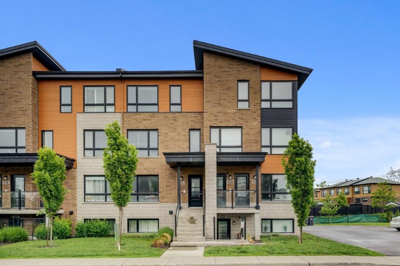 Condo 1200pc sur 2 étages dans le Faubourg Cousineau Visite Locations longue durée