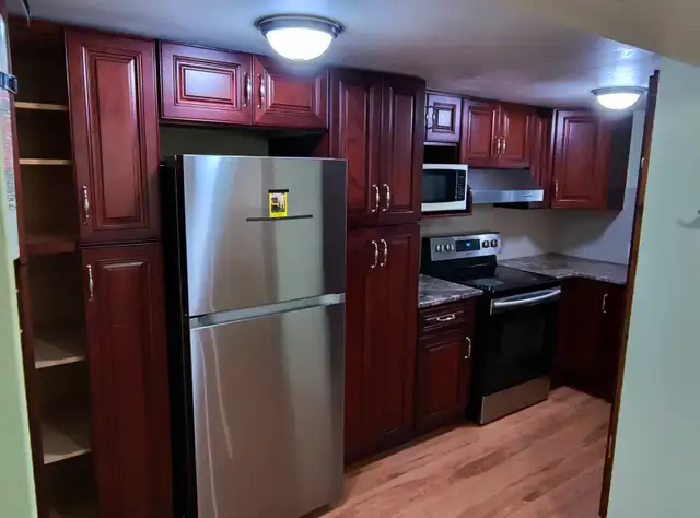 Grand 6-1/2 sur 2 étages, 2 salles de bain dans Parc-Extention in Long Term Rentals in City of Montréal - Image 2