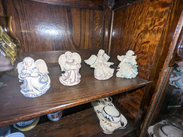 Four little angel figurines in Arts & Collectibles in St. Catharines