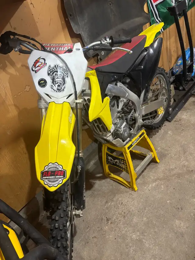 2012 Suzuki rmz450 in Dirt Bikes & Motocross in Regina - Image 4