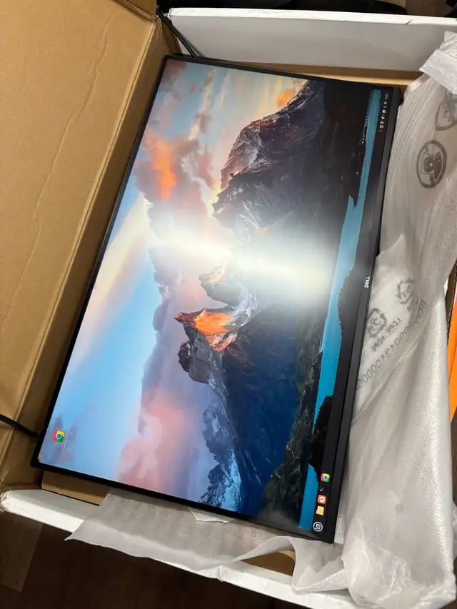 Dell 27" WQHD 100Hz 4ms IPS LED Monitor (S2725DS) - Silver in Monitors in Cambridge - Image 3