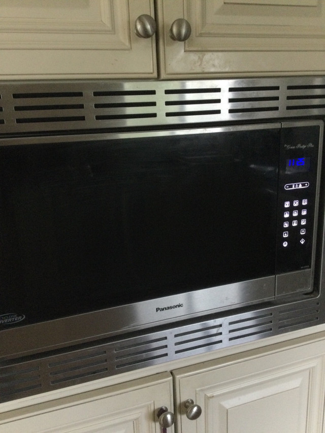Microwave Oven 1200 W with Operating Instructions  in Microwaves & Cookers in Kitchener / Waterloo - Image 4