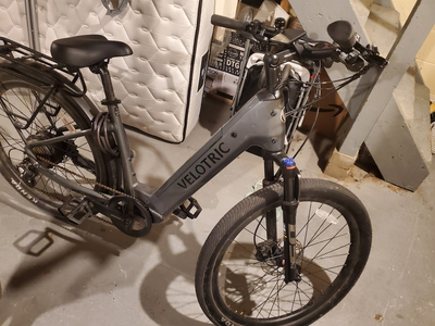 velotric discover 2 ebike in near perfect condition, View more