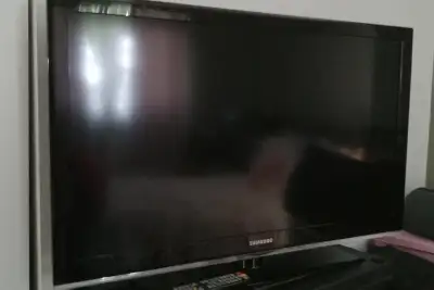 Téléviseur Samsung 40 pouces, View more