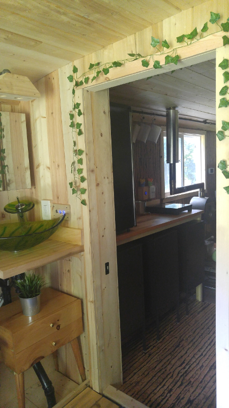 24' Tiny Home TRAILER OffGrid INSULATED Woodstove Propane Solar in Fishing, Camping & Outdoors in Oakville / Halton Region - Image 8