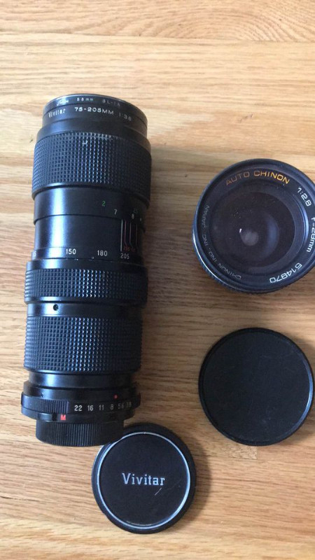 2 Vintage 35mm SLR Camera Lenses (Zoom & Wide Angle) with Cases in Cameras & Camcorders in Mississauga / Peel Region - Image 2