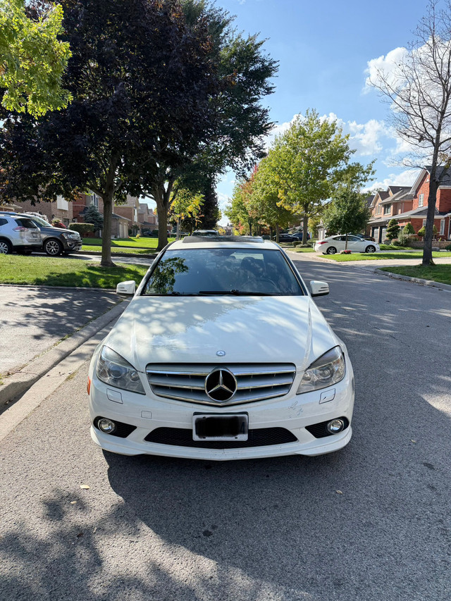 2010 Mercedes-Benz C-Class C300 in Cars & Trucks in Markham / York Region - Image 2