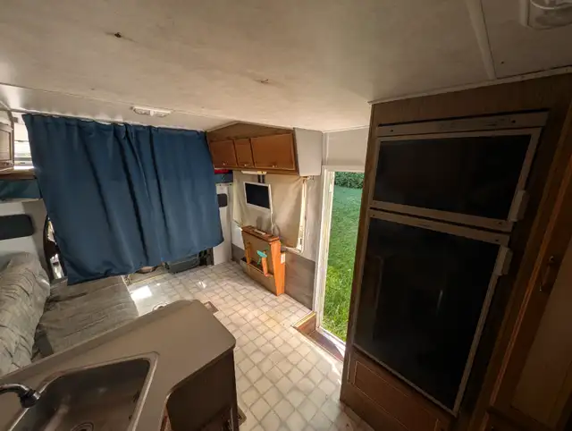 1988 Ford Econoline E350 motorhome in RVs & Motorhomes in Nanaimo - Image 7
