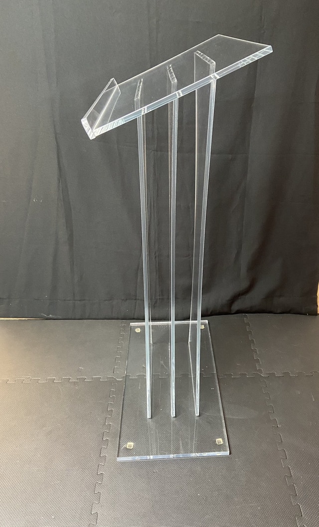 Clear Plexiglass Podium Lectern Other Cambridge Kijiji