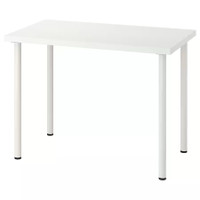 White table / desk
