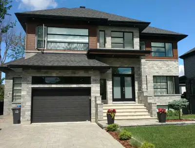 CONDO DE LUXE ENTIÈREMENT MEUBLÉ SUR 2 ÉTAGES TOUT COMPRIS A/C