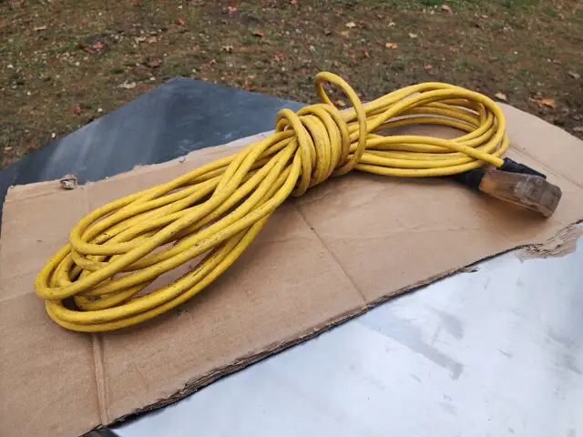 50' Heavy-Duty Outdoor Indoor Extension Cord With Three Outlets in Outdoor Tools & Storage in Windsor Region - Image 10