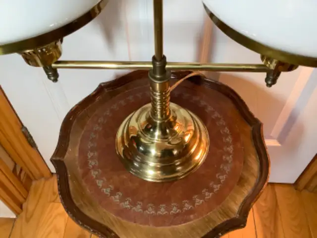 Vtg Mid Century Double Arm Brass Student Lamp Milk Glass Shades in Indoor Lighting & Fans in Belleville - Image 9