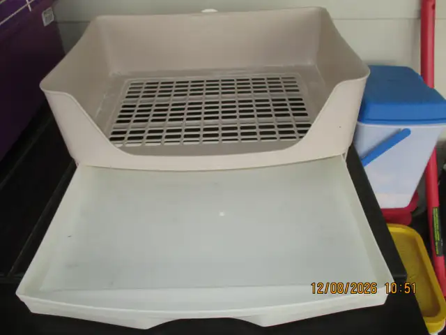 Bunny litter boxes (2) in Accessories in Owen Sound - Image 5