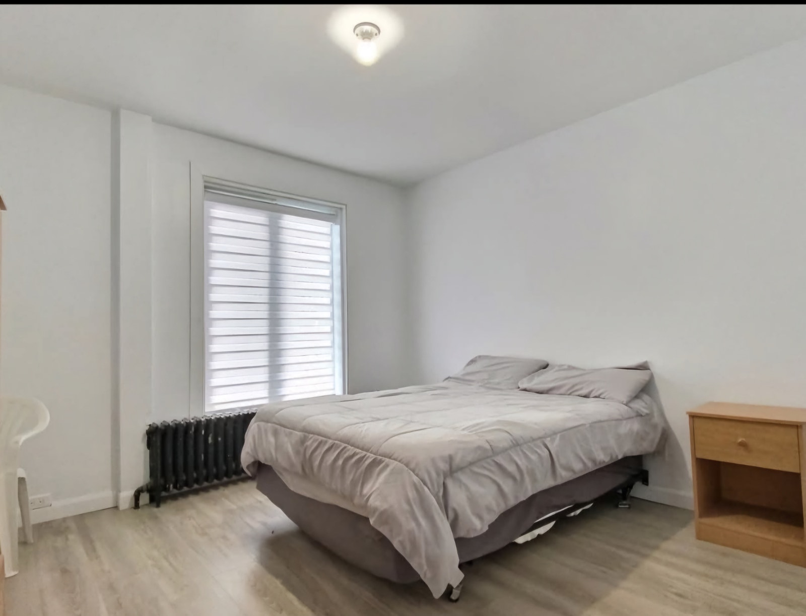500 $ à la signature du bail + mois gratuit | Chambre — photo 3