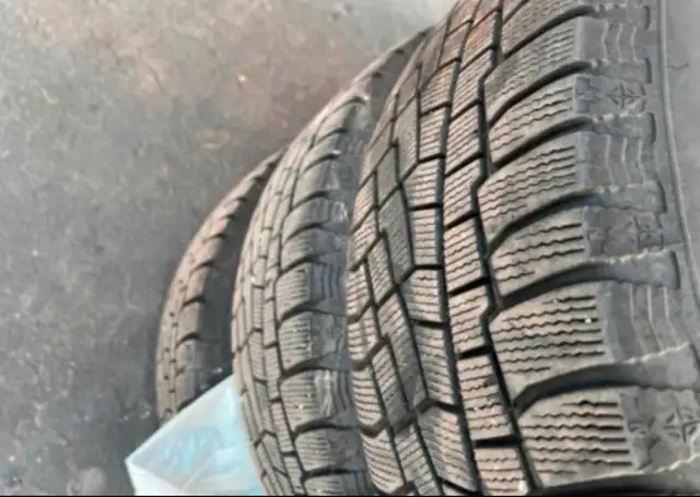 Four Cooper Discover True North Winter Tires (on rims) in Tires & Rims in Markham / York Region - Image 5